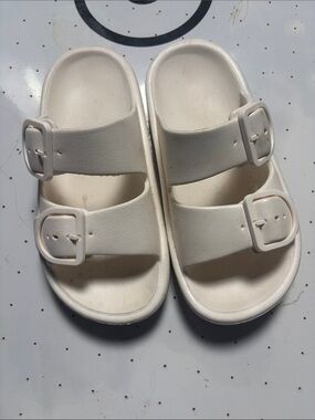 Kids White Double-Strap Comfort Sandals size 13-1